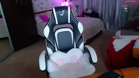 Sidny online show from 03/18/26, 08:06