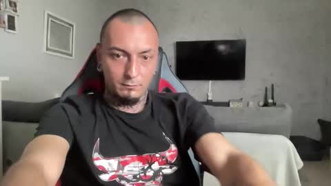 sidvicious23cm online show from 04/07/26, 04:18