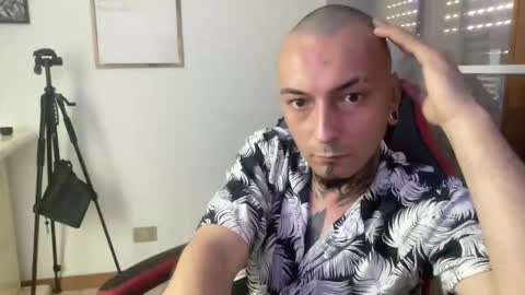 sidvicious23cm online show from 04/17/26, 09:12