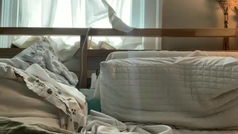 Snapshot of sie273 chatting on 12/17/24, 06:20 sie273 online show from 12/17/24, 06:20