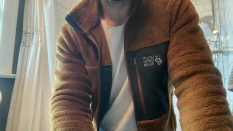 Snapshot of sie273 chatting on 11/14/25, 03:33 sie273 online show from 11/14/25, 03:33