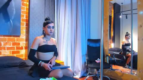 SinnaDark online show from 03/12/26, 11:27