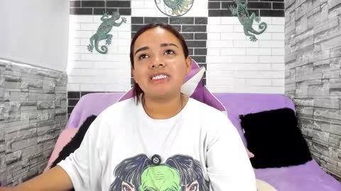 Snapshot of sienna_lux01 chatting on 03/04/26, 03:51 sienna_lux01 online show from 03/04/26, 03:51