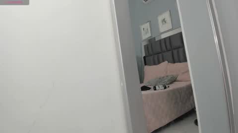 Keira online show from 10/26/25, 11:27