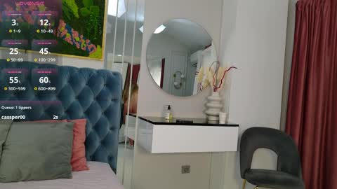 Sienna online show from 04/06/26, 11:22