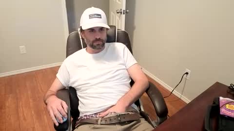 Snapshot of sigmaslayer chatting on 09/30/25, 03:28 sigmaslayer online show from 09/30/25, 03:28