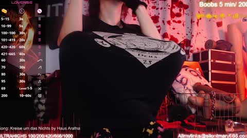 Allmylinkssilentmary666 online show from 10/27/25, 09:02