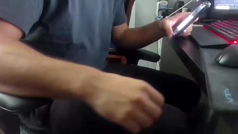 Snapshot of silentstroker1 chatting on 09/21/25, 12:45 silentstroker1 online show from 09/21/25, 12:45