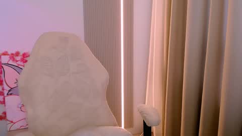 Snapshot of silk_ann chatting on 04/23/26, 12:29 silk_ann online show from 04/23/26, 12:29
