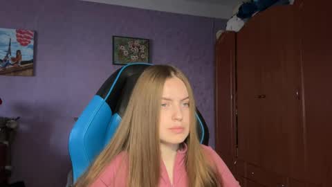 Erica online show from 04/22/26, 08:50