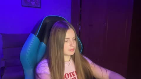 Erica online show from 06/03/26, 04:45