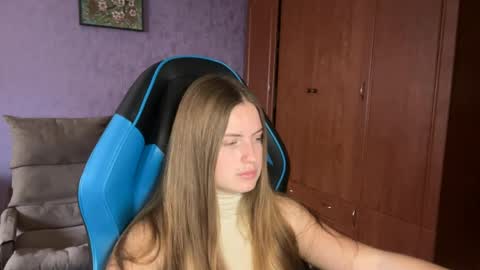 Erica online show from 06/05/26, 07:58