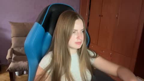 Erica online show from 06/12/26, 12:04