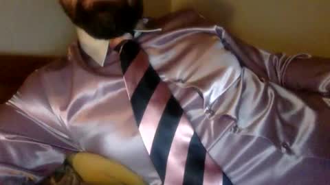 Snapshot of silktie chatting on 06/02/26, 11:51 satinsub online show from 06/02/26, 11:51