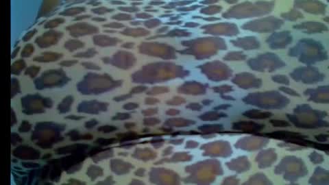 Snapshot of silky_caramel chatting on 10/12/25, 08:30 Caramel online show from 10/12/25, 08:30