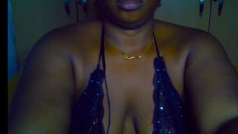 Snapshot of silky_caramel chatting on 10/19/25, 07:58 Caramel online show from 10/19/25, 07:58