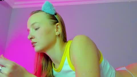 Mila online show from 10/22/25, 08:25