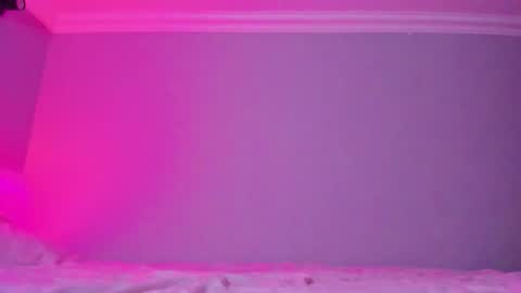 Mila online show from 11/04/25, 07:40