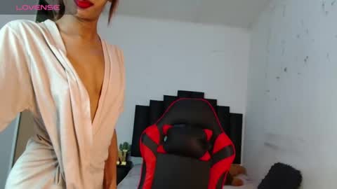  Niki  online show from 10/04/25, 01:47