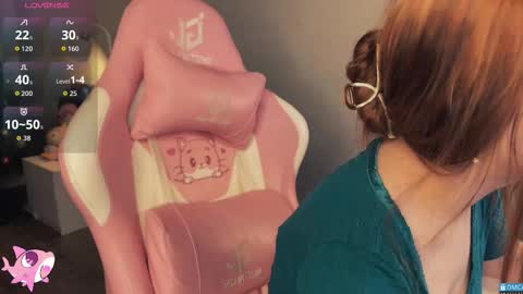 Snapshot of silkyfin chatting on 02/27/26, 04:07 Nixie online show from 02/27/26, 04:07