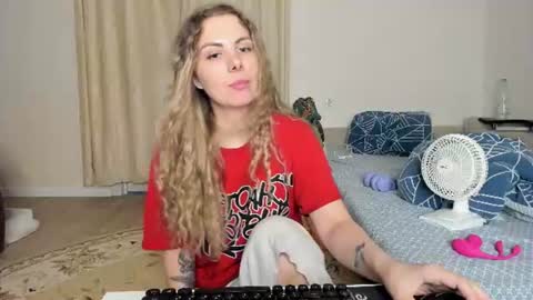 Snapshot of silkynancy99 chatting on 06/14/26, 02:24 Nancy online show from 06/14/26, 02:24
