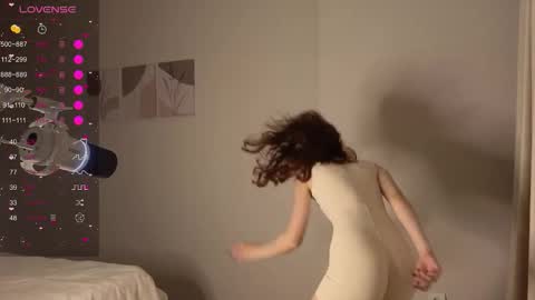 silly___woman online show from 03/19/26, 08:02