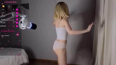 silly___woman online show from 03/26/26, 07:52