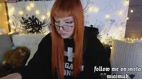 Mia online show from 12/13/25, 11:32