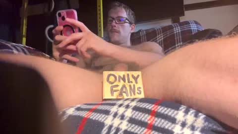 Snapshot of sillydillynewfie chatting on 07/13/26, 04:59 Silly Dilly Newfie online show from 07/13/26, 04:59