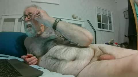 sillyoldman45221063 online show from 06/02/26, 10:12