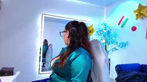 Snapshot of silvana_lane chatting on 06/27/26, 07:19 Silvana online show from 06/27/26, 07:19