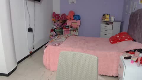 Snapshot of silvanaroberts_ chatting on 01/29/25, 11:14 Rouse online show from 01/29/25, 11:14