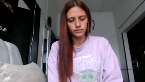 Snapshot of silvanaroberts_ chatting on 06/12/26, 03:55 Rouse online show from 06/12/26, 03:55