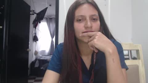 Snapshot of silvanaroberts_ chatting on 07/18/26, 10:24 Rouse online show from 07/18/26, 10:24