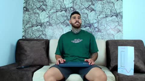 silavno online show from 12/24/24, 10:17