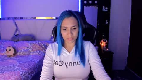   powder    online show from 01/17/25, 01:47