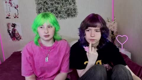 silver_mew online show from 05/31/26, 02:24