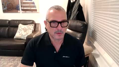 Snapshot of silveroli187 chatting on 01/07/26, 03:03 silveroli187 online show from 01/07/26, 03:03