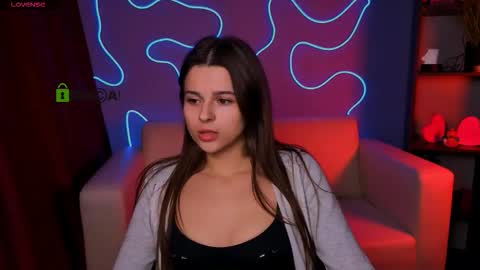 Silvia nude in pvt  online show from 11/28/25, 04:59