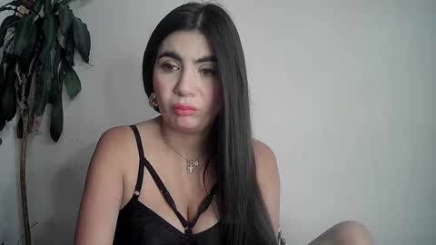 Silvie online show from 01/31/25, 11:24