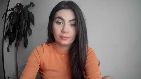 Silvie online show from 02/06/25, 11:48