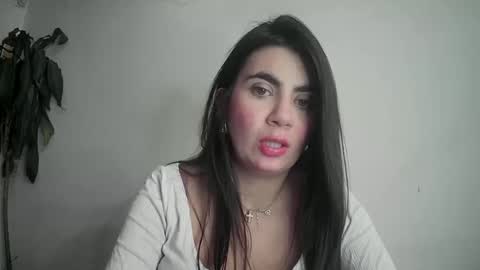 Silvie online show from 02/18/25, 12:59