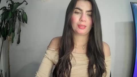 Silvie online show from 03/12/25, 11:44