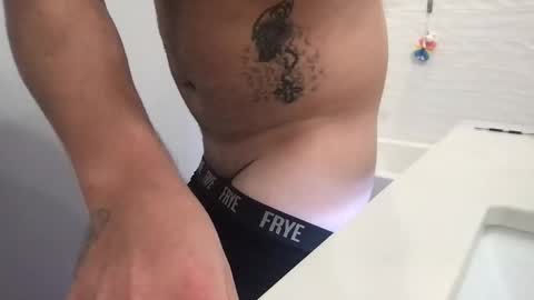 Snapshot of simi136 chatting on 02/17/26, 09:28 simi136 online show from 02/17/26, 09:28