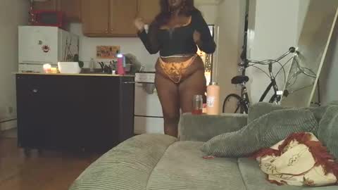 Simin Fox online show from 10/27/25, 12:58