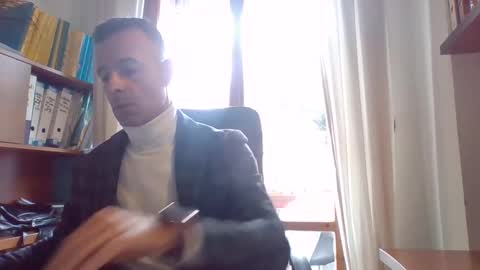 Snapshot of simmeturbate chatting on 12/19/24, 11:50 Italiandaddyitalydickassbottomassholecomshowmasturbatenudeboyitalyatleticcutemuscolarhardcockdickboy online show from 12/19/24, 11:50