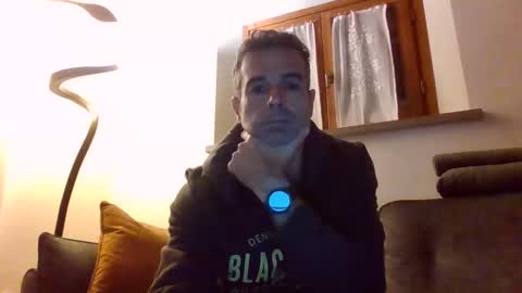 Snapshot of simmeturbate chatting on 10/24/25, 08:27 Italiandaddyitalydickassbottomassholecomshowmasturbatenudeboyitalyatleticcutemuscolarhardcockdickboy online show from 10/24/25, 08:27