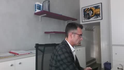 Snapshot of simmeturbate chatting on 11/13/25, 07:29 Italiandaddyitalydickassbottomassholecomshowmasturbatenudeboyitalyatleticcutemuscolarhardcockdickboy online show from 11/13/25, 07:29