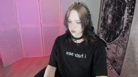 Snapshot of simochka_ chatting on 06/15/26, 11:23 Simochka online show from 06/15/26, 11:23