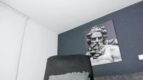 simon_leon01 online show from 01/27/25, 11:22